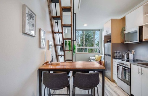North Delridge House | Perch - Pigeon Point Hideaway: Beautiful West Seattle 2BR Home