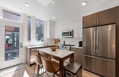 Broadway House | Perch - Urban Abode 22: Modern & Stylish Townhome; Heart of Capitol Hill