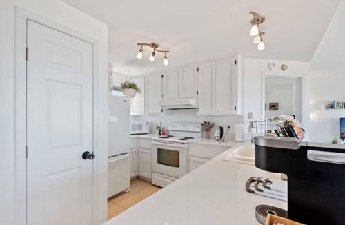 Oak Harbor House | Perch - West Beach Point: Panoramic view home w/Hot Tub! Pet Friendly!