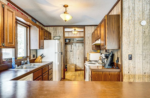 Branch Cabin | Pere Marquette Riverfront Retreat, Fish On-Site!