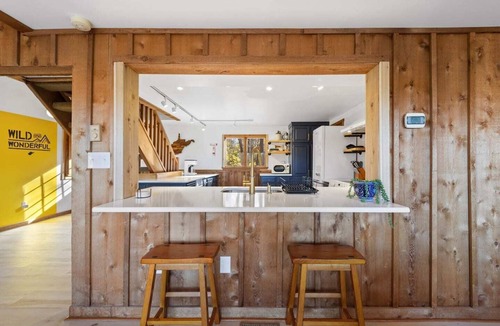 Falling Waters Cabin | Peregrine's Perch - Cabin Overlooking the River!