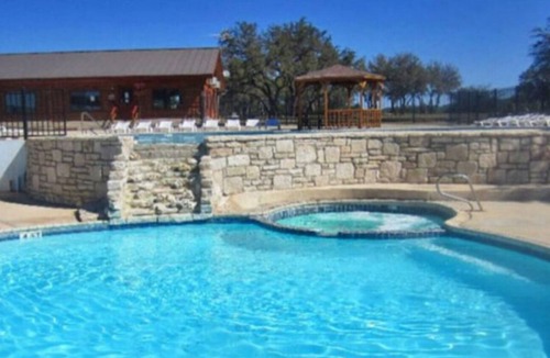Bandera Condo | Perennial VC Bandera 1A