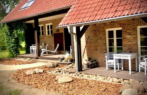 Feldberger Seenlandschaft Apartment | Perfect apartment with panoramic view, lake, jetty, boat, sauna - peace and lots of space