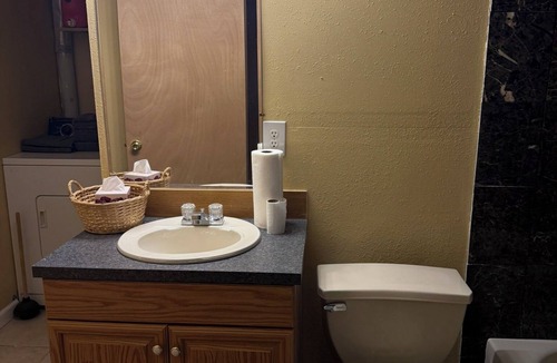 Everett House | Perfect 1-bedroom house in charming Everett for a relaxing stay.