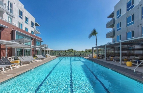 Irvine Business Complex Apartment | Perfect 1-bedroom studio apartment in Irvine for a relaxing, luxury stay