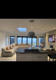 Duddingston House | Perfect 4 bedroom 2 bathroom Home