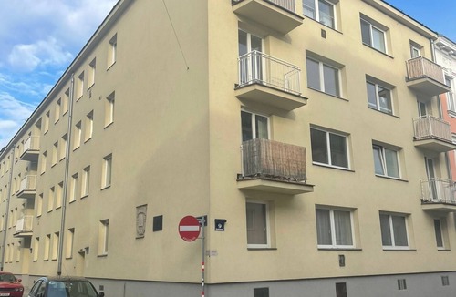 Oberdobling Apartment | ★ Perfect Accommodation for Families in Vienna, Austria near Danube Canal ★