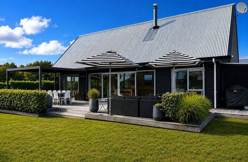 Kuratau House | Perfect accommodation for visiting Tongariro and Southern Lake Taupo