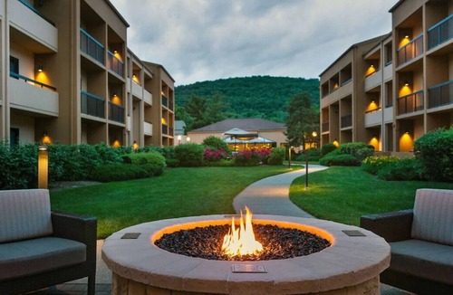 Mahwah House | Perfect Base for Visits to Ramapo Powerlinez Climbing Area! 4 Units w/ Parking!