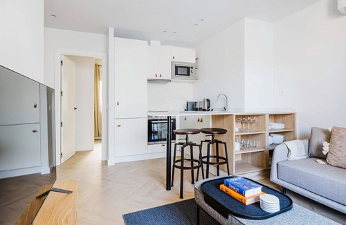 Hispanoamerica Apartment | Perfect Bernabeu-Hispanoamerica 2BR w/Doorman & Washer, by Blueground