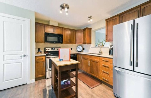 Panorama Hills House | Perfect Calgary Escape, 10min>Airport