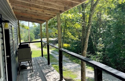 Primrose Cabin | Perfect Couples Getaway in the Heart of RRG!