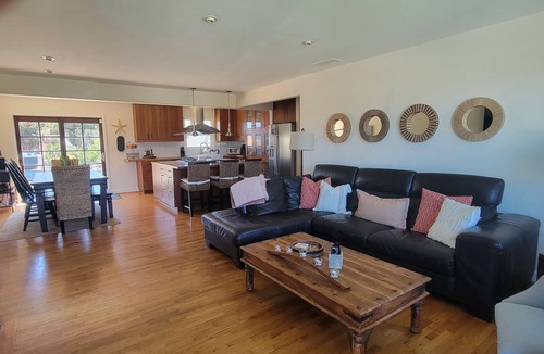 South Oceanside House | Perfect Escape Beach Bungalow w/private pool and hot tub. 5 min walk to beach.