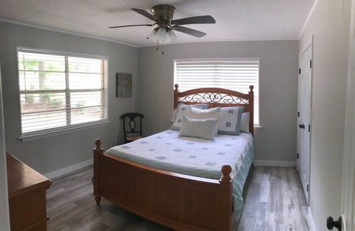 Cropwell Cabin | Perfect Family Lake House - Lake Logan Martin - Pell City, AL