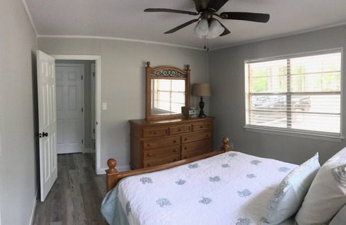 Cropwell Cabin | Perfect Family Lake House - Lake Logan Martin - Pell City, AL