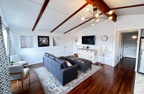 Hamilton House | Perfect for couples retreat, family friendly and quilters!