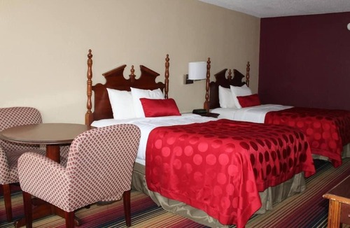 Perry House | Perfect for Group Travel! 3 Charming Units! Near Go Fish Education Center, Pool