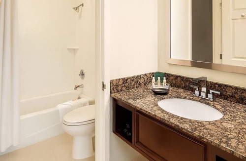 O'Hare Hotel | Perfect for Groups! 3 Pet-friendly Units, Complimentary Airport Shuttle!