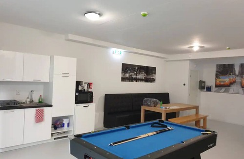 Van der Pekbuurt House | Perfect for Groups and Families with private rooftop near Amsterdam Center