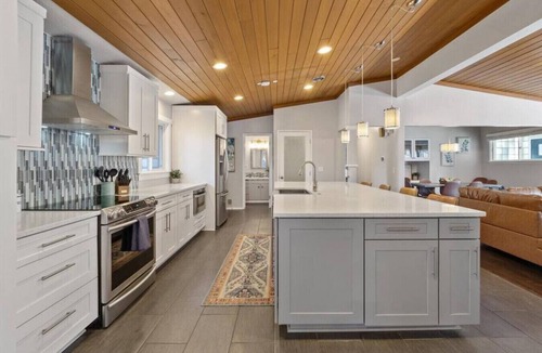 Lincoln Heights House | Perfect for groups-Theater & Arcade close to dwtn!