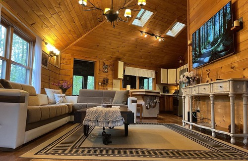Greentown House | Perfect getaway from your daily routine!