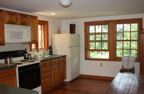Millwood Cabin | Perfect Hunt Box in Clarke Co. Minutes to Upperville and Middleburg.