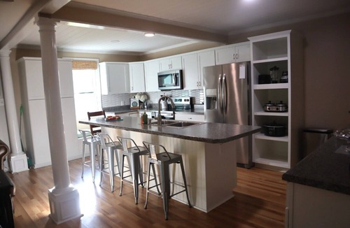 Cordele House | Perfect Lake Blackshear Family Escape with Big Screen Porch & Outdoor Fun Galore