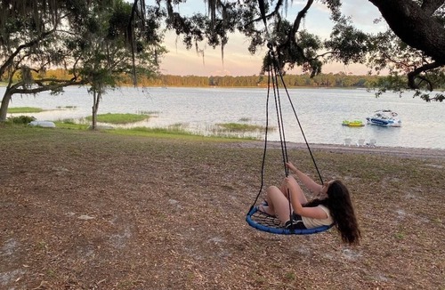 Melrose House | Perfect Lakefront Getaway on clear deep private lake 20 min from Gainesville