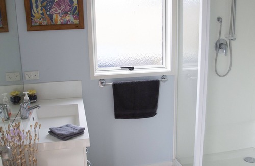 Pukehina House | Perfect location, 1 bedroom studio.