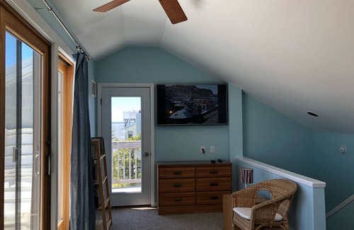Dewey Beach House | Perfect Location Dewey Townhouse great Mon to Fri rate