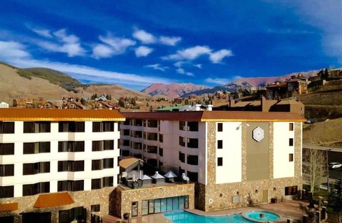 Mount Crested Butte House | Perfect Location Outdoor Pool and Hot Tub 273