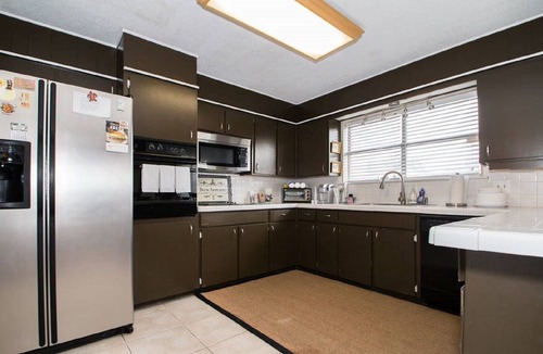 Hurst House | Perfect Location!!!