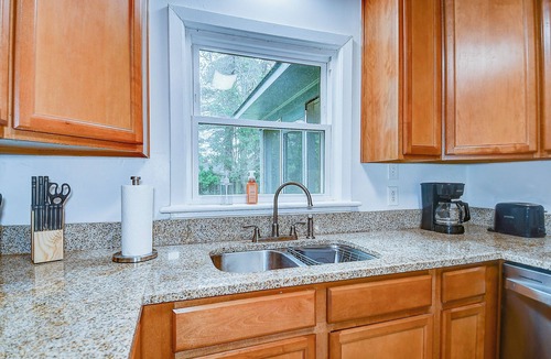 Northeast Virginia Beach House | Perfect location - Close to the Ocean and Bay in Virginia Beach