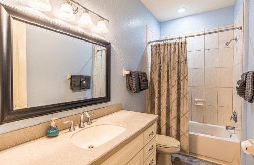 Hernando House | Perfect Pointe Lakehouse waterfront private dock kayaks sleeps 8