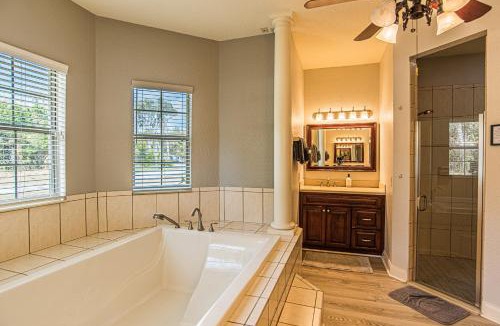 Hernando House | Perfect Pointe Lakehouse waterfront private dock kayaks sleeps 8