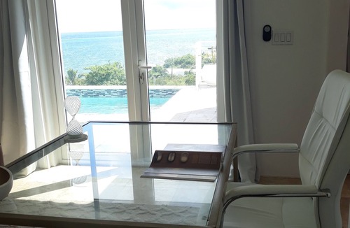 Cotton Valley Villa | Perfect rejuvinating with the beach right below the villa within a minute reach