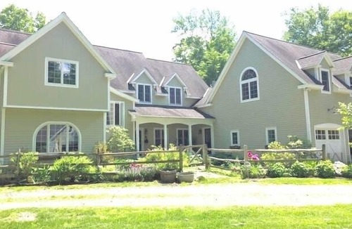 West Stockbridge House | Perfect setting for Family Vacations Short and Long Term Stays Welcomed.
