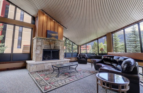 Copper Mountain Village Hotel | Perfect Ski-In/Ski-Out Hotel Room, Steps to American E Chairlifts, Hot Tub