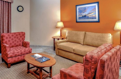 Oak Creek Resort | Perfect Spot for Your Sedona Vacation! 4 Spacious Units, Pool, BBQ, Parking