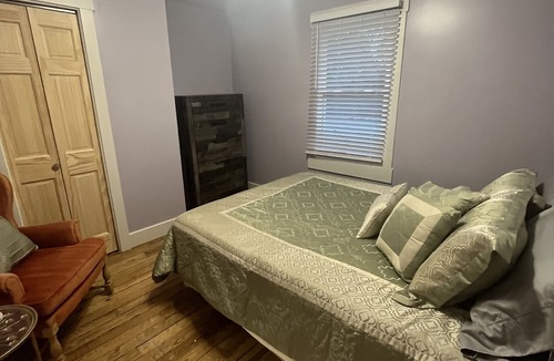 Stanford Other | Perfect staycation get away!! Farmhouse on 3 acres with fire pit.