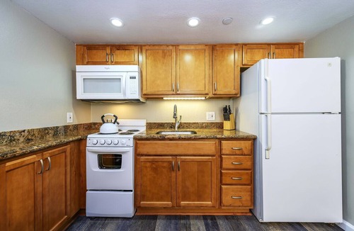 Kahana Condo | Perfect Studio Royal Kahana 119