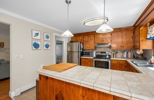 West Chatham House | Perfectly Content: Walk to Schoolhouse Pond