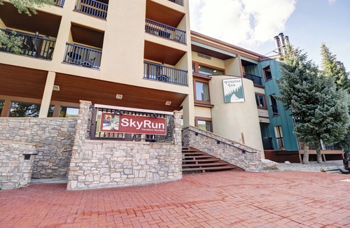Copper Mountain Village Hotel | Perfectly Located Hotel Room in Heart of Copper! VS440H