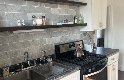 Morgantown Apartment | Perfectly Located Downtown Suite- 3 Queen Beds - Close to WVU