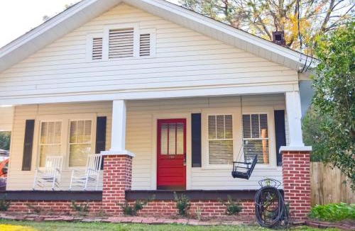 Mobile House | Perfectly Modern Craftsman- close to everything!