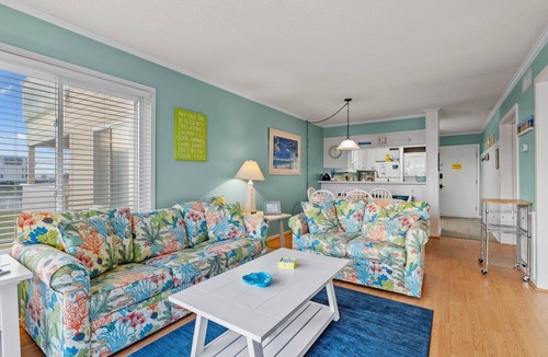 Morehead City Condo | Perfectly pool side at APATB! King, Full, 2 Twins