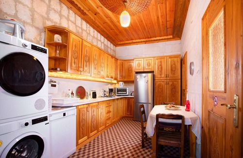 Ortahisar House | Peri Cave Konak