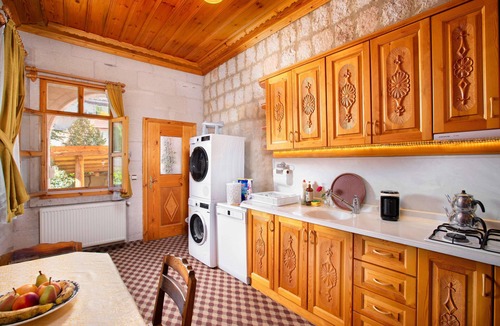 Ortahisar House | Peri Cave Konak