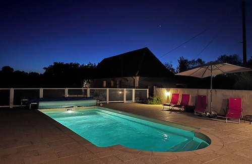 Sainte-Sabine-Born Cottage | Périgord: gite with secure swimming pool in the heart of Dordogne bastides
