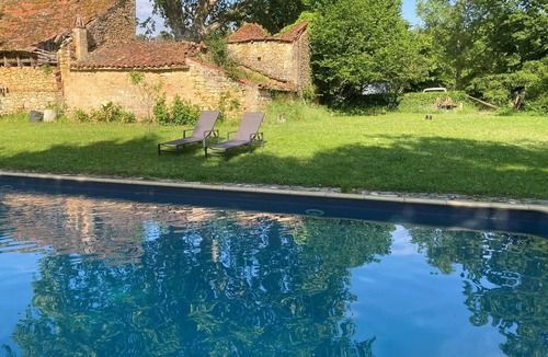 Saint-Pompont House | Perigord Noir - Beautiful cottage in a quiet location with shared swimming pool